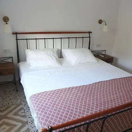 Dom wakacyjny Newly Furnished Cozy House Next To The *
