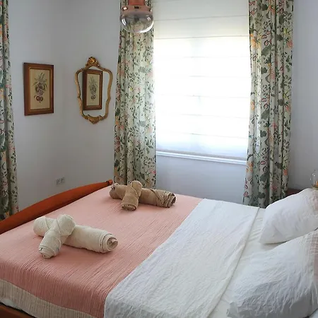 Newly Furnished Cozy House Next To The * Calafell