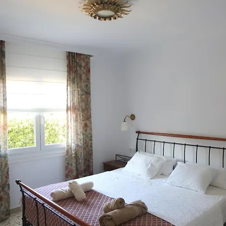 Newly Furnished Cozy House Next To The * Calafell