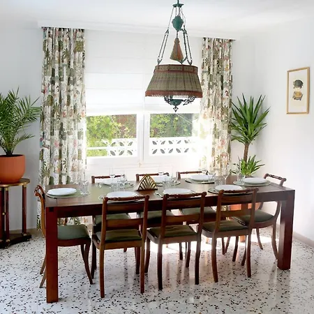Newly Furnished Cozy House Next To The *